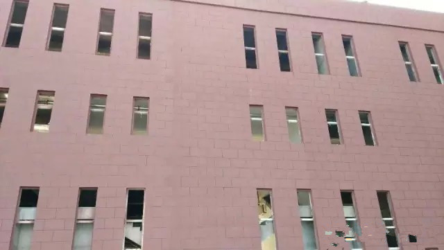 真石漆表面出現(xiàn)“發(fā)白”問(wèn)題如何辦？